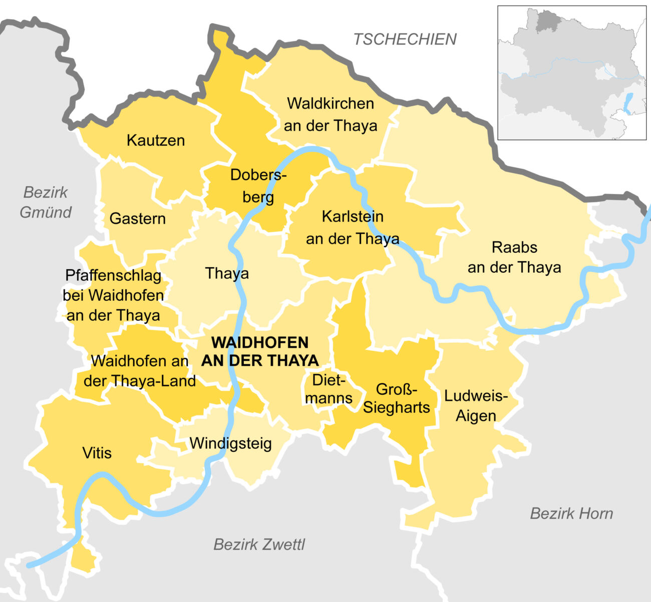 Karte des Bezirks Waidhofen an der Thaya in Niederösterreich mit Gemeinden und angrenzenden Bezirken sowie Fluss Thaya und Grenze zu Tschechien.